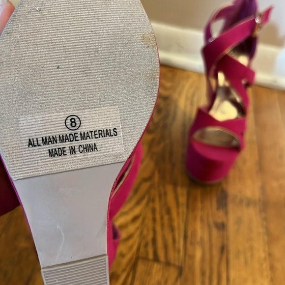 Pink wedge sandal - Picture 3 of 3